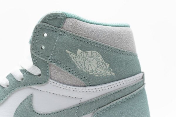 555088-311 Air Jordan 1 OG Hi Retro“Turbo Green” - Image 17