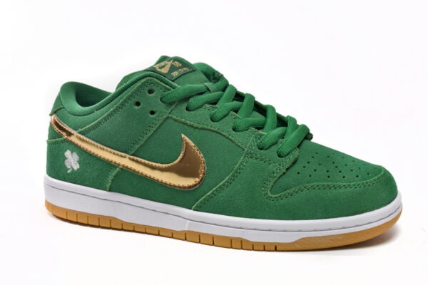 SB DUNK LOW PRO "St. Patrick's Day" - Image 5